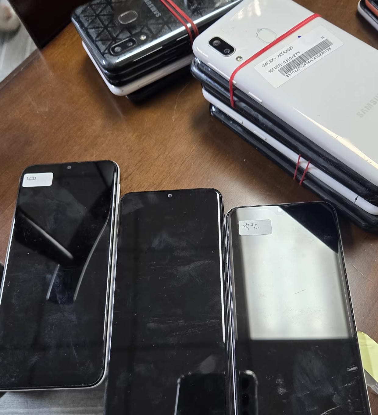 Buy Samsung Galaxy A20e / A202K / A10e Used Refurbished Pay with Crypto