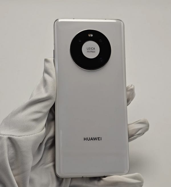 Huawei Mate 40 5G Used Smartphone Huawei Mate 40 5G Used Pre-Owned Smartphone Verified Condition