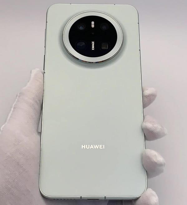 Used Huawei Mate 70 Smartphone Front Used Huawei Mate 70 in verified working condition